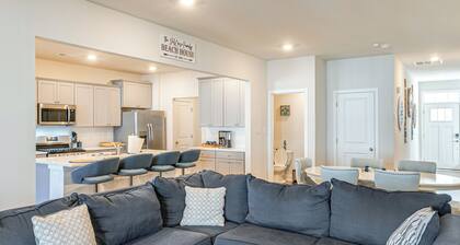 5 Mi to Bethany Beach! Townhome w/ Screened Porch