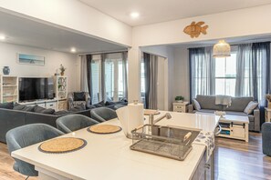 Interior - 5 Mi to Bethany Beach! Townhome w/ Screened Porch (Frankford)
