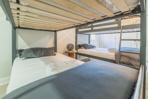 Interior - Private Dock & Hot Tub: Lakefront Eufaula Escape (Eufaula)