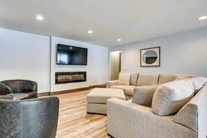 House (5 Bedrooms) | Interior - Family Fun on the Lake! Wisconsin Upland Getaway (New Lisbon)