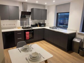 Apartment, 1 Double Bed, Non Smoking | Private kitchen - The Square Apartments Flat 2 (Swindon)