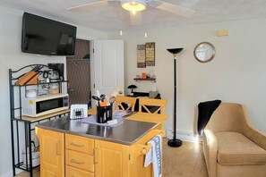 Apartment (0 Bedroom) | Interior - Right on Main Street! Cozy Delphi Unit w/ Parking (Delphi)