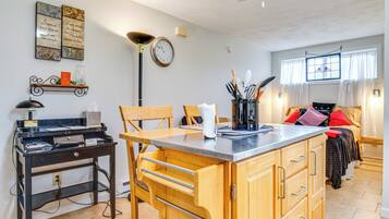 Apartment (0 Bedroom) | Interior