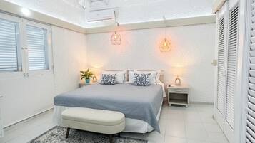 Ferros/tábuas de passar roupa, acesso à internet, roupa de cama