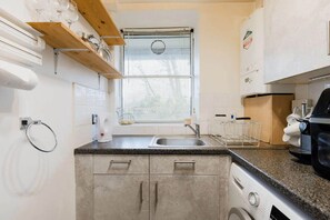 Private kitchen - 1 Bed Room flat near center (LONDON, Greater London)