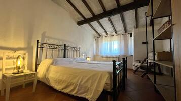 1 camera, ferro/asse da stiro, Wi-Fi gratuito, lenzuola