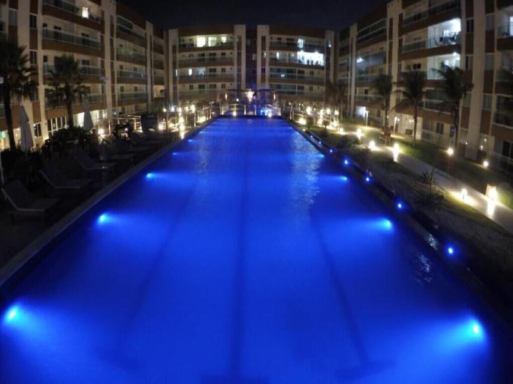 2 albercas al aire libre 