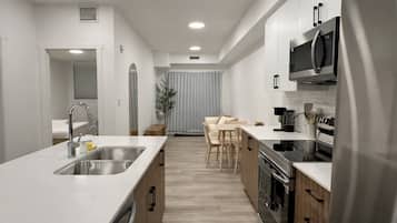 Condo, 1 Bedroom | Bahagian dalam