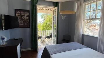 Standard Suite, Balcony, City View