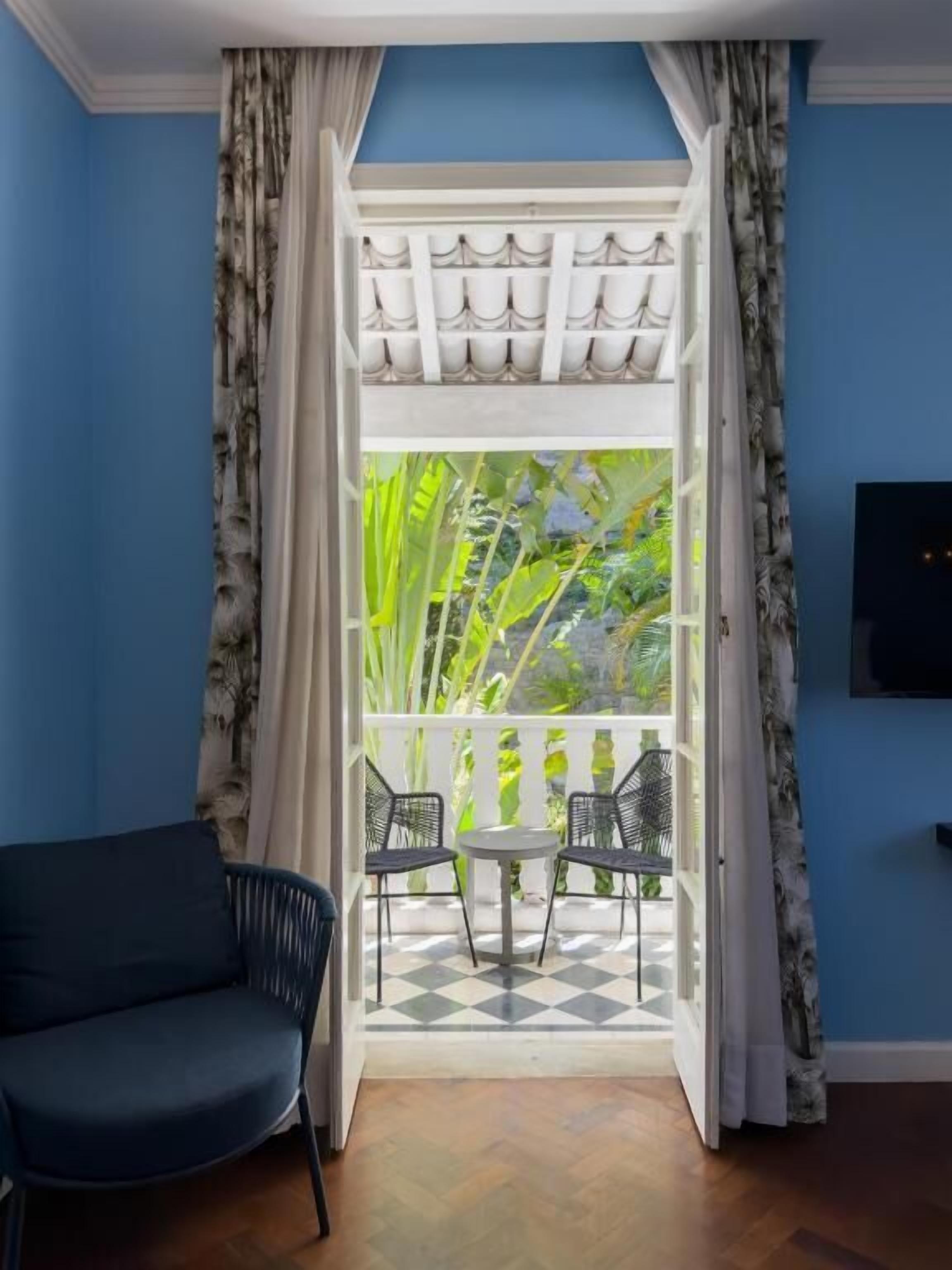 Standard Suite, Balcony, City View | Interior