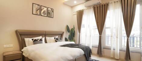 5 bedrooms, Internet, bed sheets