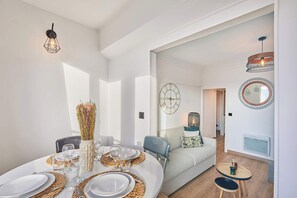Dining - Superb apartment in the Haut Marais (Paris)