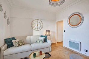 TV, offices - Superb apartment in the Haut Marais (Paris)