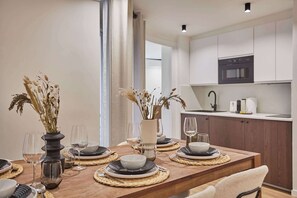 Dining - Charming Parisian apartment AC - Center of Paris (Paris)
