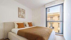 2 室のベッドルーム、アイロン / アイロン台、WiFi、ベッドシーツ