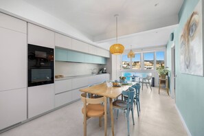 Appartement, 3 chambres, vue ville | Salle à manger