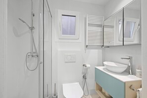 Apartment, 3 Bedrooms, City View | Bathroom - Lara Loft Son Espanyolet Mallorca (Palma de Mallorca)