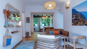 Chalet, 3 Bedrooms, Smoking, Patio | Living room
