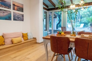 Chalet, 3 Bedrooms, Smoking, Patio | Living room - El Jardin de Lara, Casa con Parking Son Españolet-palma (Palma de Mallorca)