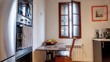 Chalet, 3 Bedrooms, Smoking, Patio | Private kitchen