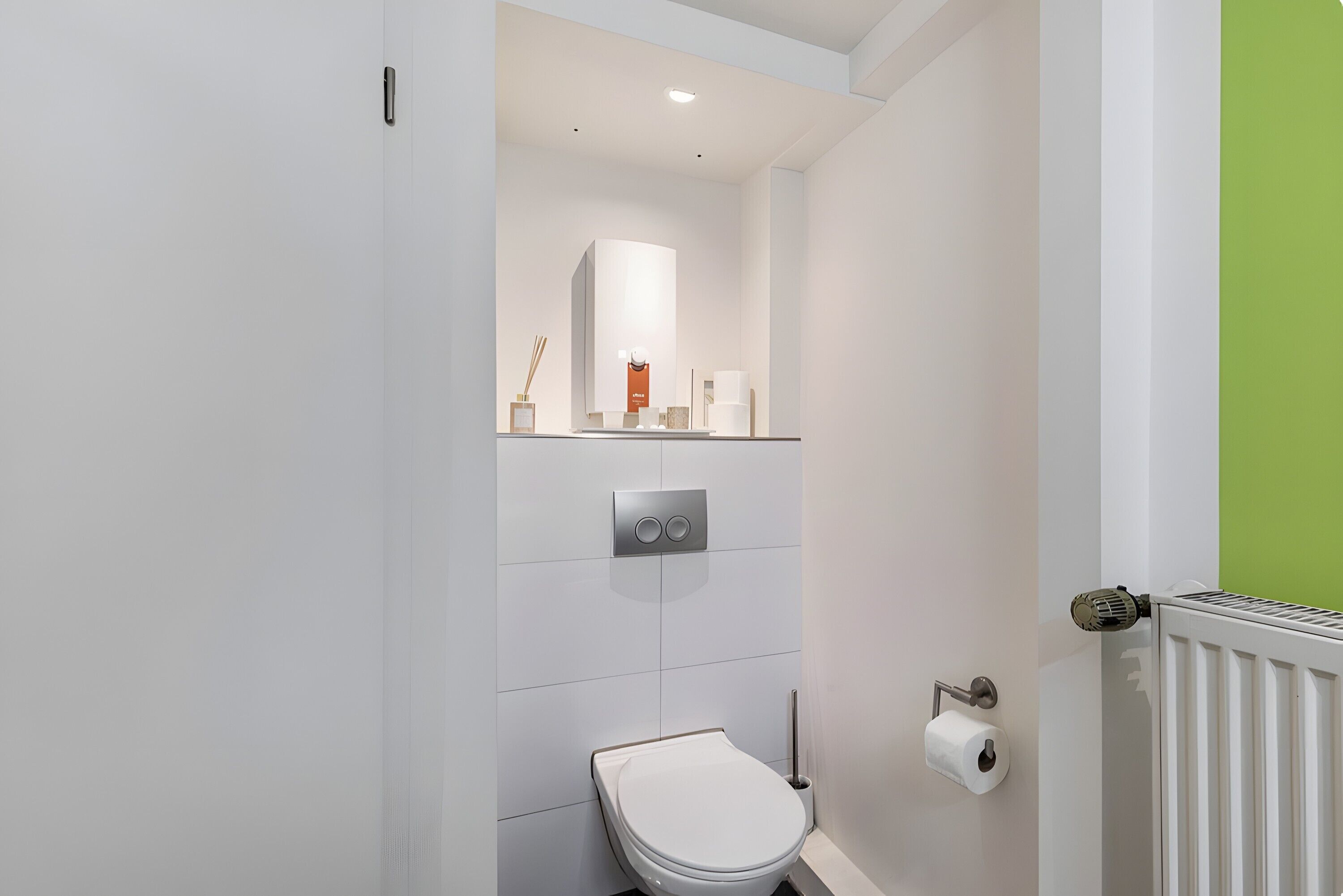 Douche, sèche-cheveux, serviettes fournies