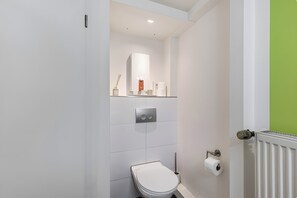 Dutxa, assecador de cabells i tovalloles 