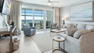 Apartamento, 4 habitaciones | Zona de estar