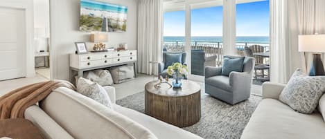 Condo, 4 Bedrooms | Living area