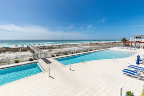Pool - Blu 204 4 Bedroom Condo (Fort Walton Beach)