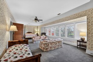 House, 4 Bedrooms | 4 bedrooms, laptop workspace, free WiFi - The Spalding House Comfort In Visalia 4 Bdrm Home Pets OK! (Visalia)