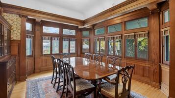 Nhà, 4 phòng ngủ | Khu ăn uống