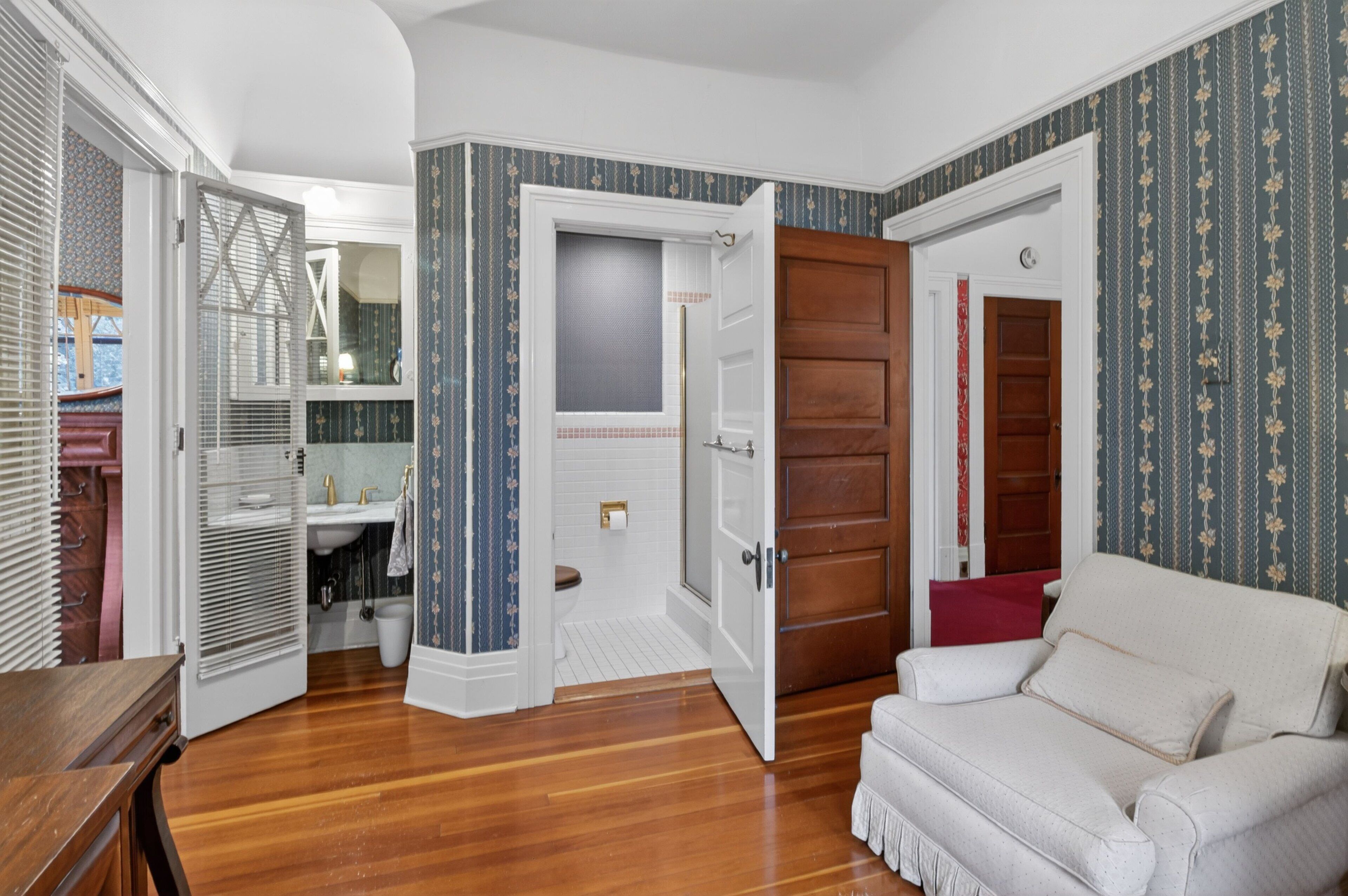 House, 4 Bedrooms | Living area