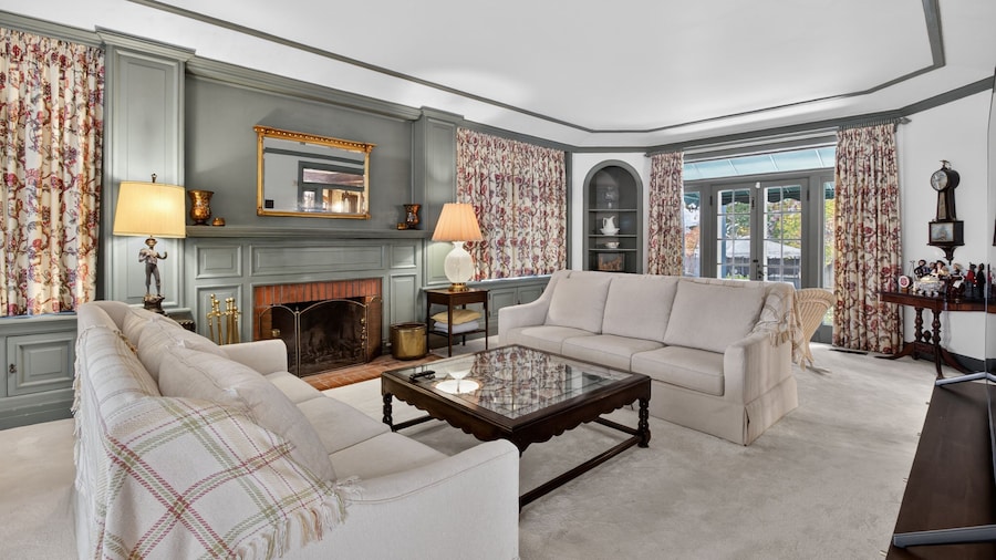 The Spalding House Comfort In Visalia 4 Bdrm Home Pets OK!