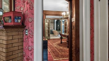 House, 4 Bedrooms | Lobby