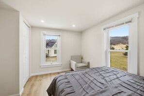 House, 4 Bedrooms | 4 bedrooms, laptop workspace, iron/ironing board, free WiFi - Heishman Historic Hillside Home 4 Bedroom Home (Wardensville)