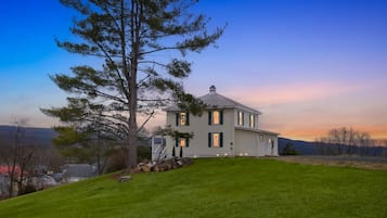 Hus, 4 soverom | Eksteriør