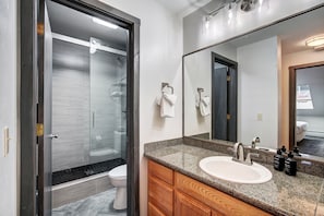 Condo, 1 habitación | Baño