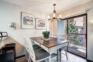 Condo, 1 habitación | Restaurantes