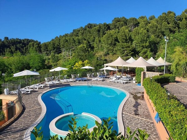 Seasonal outdoor pool - Paradiso Country house (Pescara)