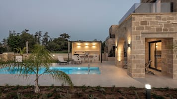 Villa | Pool | Outdoor pool, pool umbrellas, sun loungers