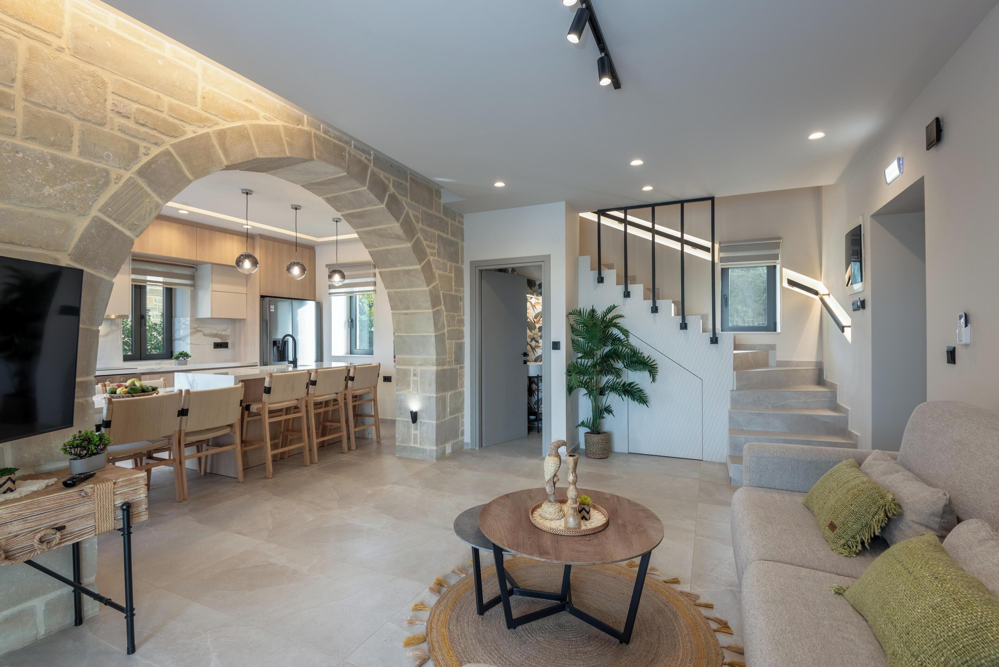 Villa | Coin séjour | TV connectée de 50 pouces avec chaînes par satellite, Netflix