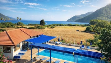 Premium bedding, free WiFi, bed sheets