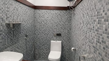 Dusche, Handtücher, Seife, Shampoo