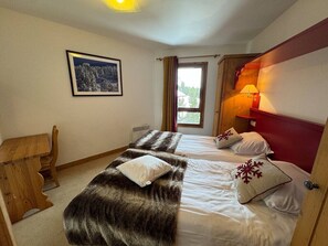 2 bedrooms, travel cot, free WiFi, bed sheets - 2 Bedroom Apartment Arc 1950 - Sources de Marie (Arc 1950)