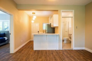 Interior - Modern Home 10minstobeach, Private Cliff, AC Wifi (Negril)