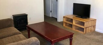 The Hangout on Harvey #1
One Bed One Bath Apartment