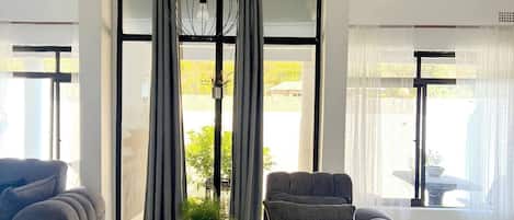 Villa, 4 Bedrooms, Accessible, Smoking | Living area