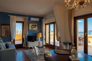 Living area - Panoramic penthouse on the Gulf of Alghero 2 (Alghero)