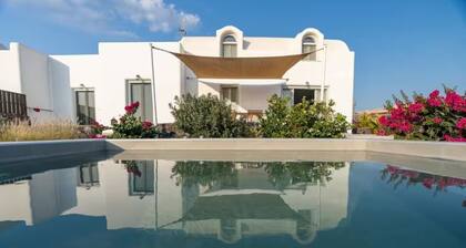 Avra Villa with Sunset View Oia