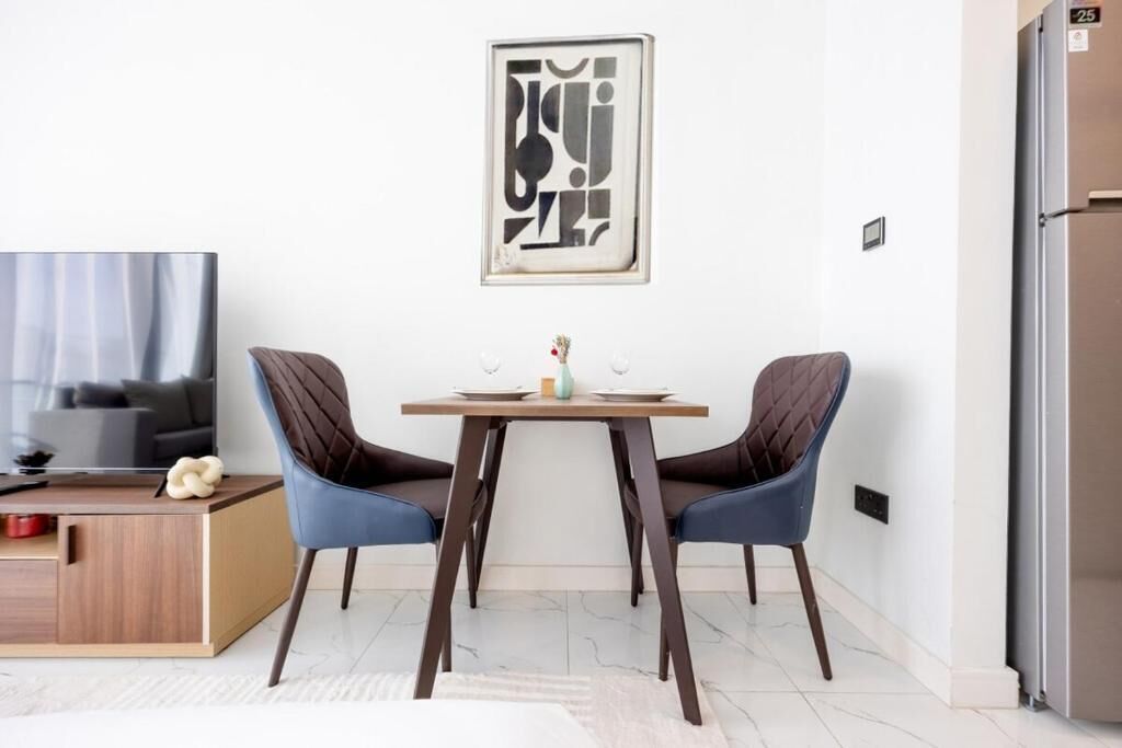 Apartment, Balcony, City View | Dining